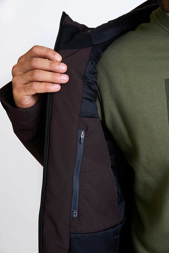 Elongated jacket with membrane and synthetic insulation 8 | BROWN | Audimas