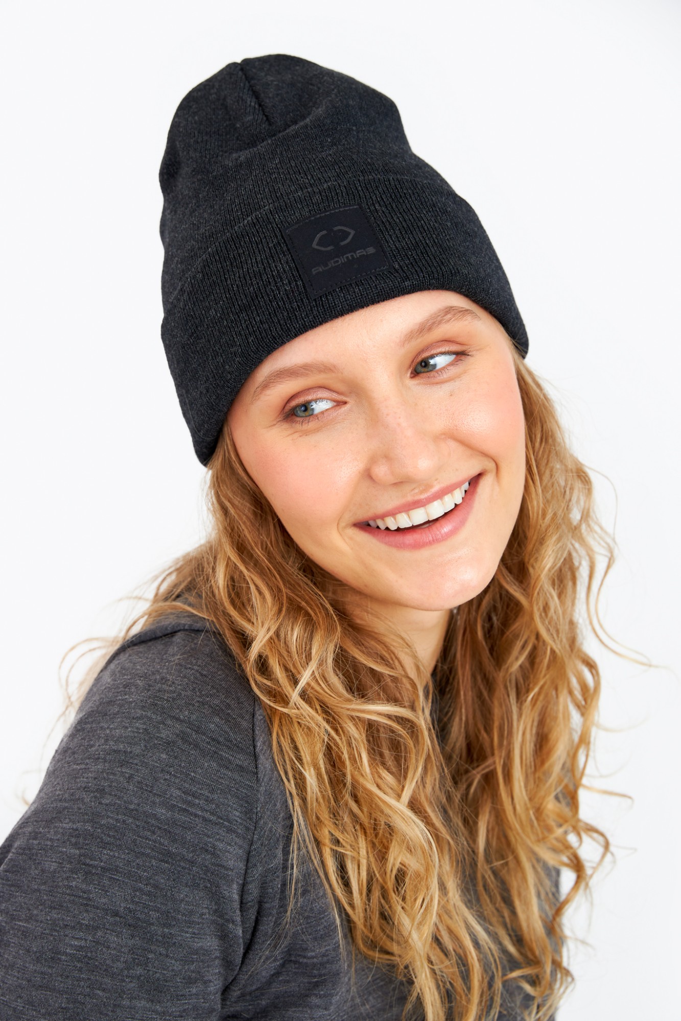 Knitted merino wool hat | Audimas